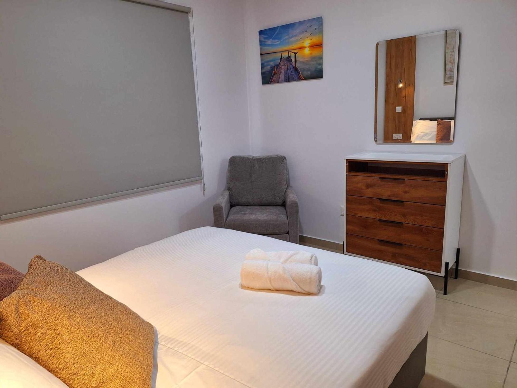 Stylish Apt Kato Paphos Close To Beach & Vibrant Harbor Life Eksteriør bilde