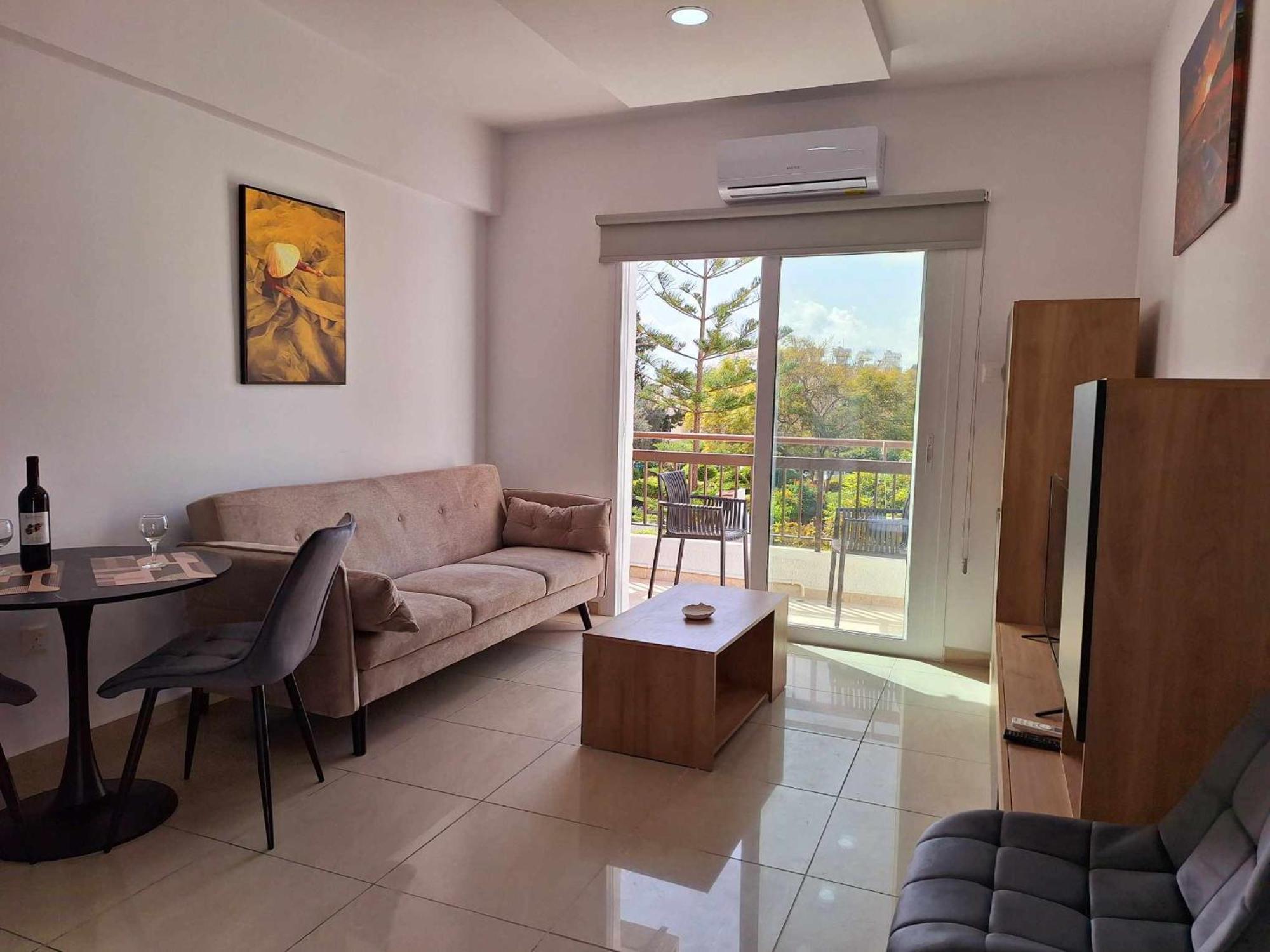 Stylish Apt Kato Paphos Close To Beach & Vibrant Harbor Life Eksteriør bilde